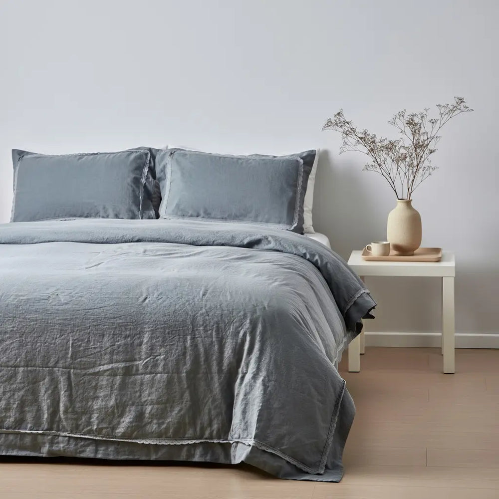 Delicate Blue Lace-Edge Duvet Cover - Fredesigner