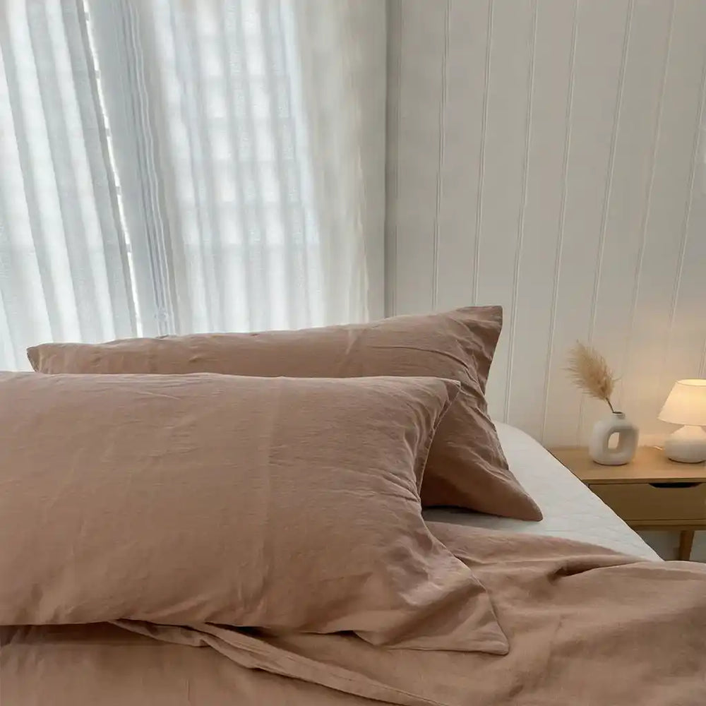 Solid Pink Lace-Trimmed Duvet Cover - Fredesigner