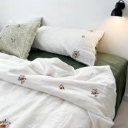 3-Pieces White and Green Embroidered Duvet Covers - Fredesigner