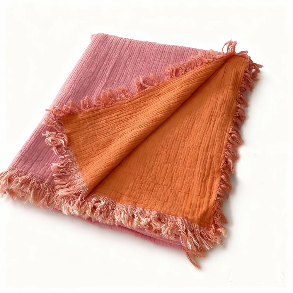 Two-Tone Gauze Blanket with Fringed Edges - Fredesigner